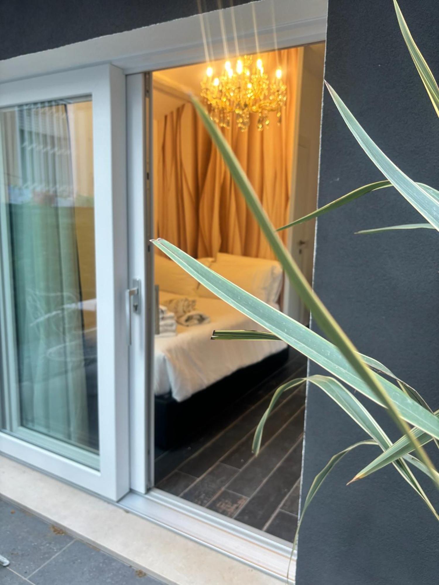Villa Monti Suites&Aparts Cesenatico Esterno foto